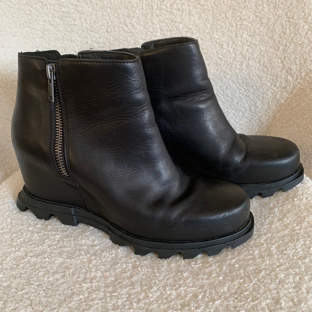 Sorel Joan of Arctic Wedge III Zip Boots Women 9.5 Black Leather NL4372-010